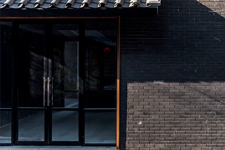Storefront Glass Installers in Palm Springs, FL